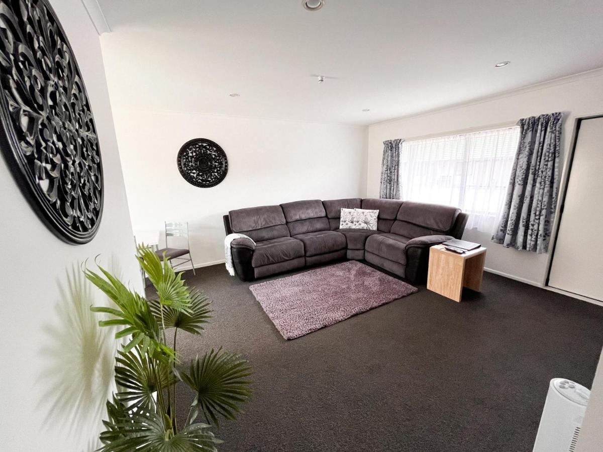 Motel Camelot Motor And Conference Centre 4*